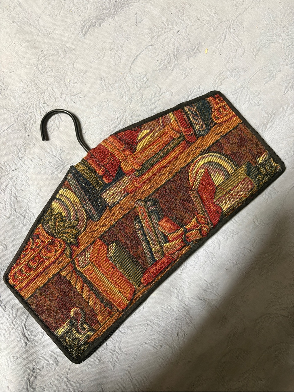 Vintage Mega Designs Hanging Jewelry Organizer Tapestry Travel Case USA books